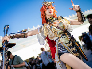 【コスプレ】八頭身の台湾美女が圧巻のポージングで美スタイルを披露！『鳴潮』オーガスタの重厚なる存在感がすごい【写真6枚】 画像