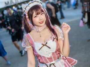 【コスプレ】ツインテール×猫耳の王道メイド姿がとにかく可愛い！白ニーハイから覗く絶対領域にも注目【写真8枚】 画像