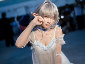【コスプレ】シースルーな衣装を着こなす美しいエルフが降臨！香港美女レイヤーが透明感の向こう側へ【写真7枚】 画像