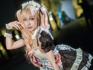 【コスプレ】王道のツインテール×ニーハイメイド姿が可愛い！「着せ恋」喜多川海夢のキュートなウインクに胸キュン【写真7枚】 画像