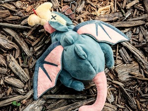 『モンハンワイルズ』ゲリョスがぬいぐるみポーチに！“死んだふり”をコミカルに再現 画像