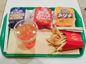 「ストリートファイター」×マクドナルド！ リュウ、春麗、ケンのバーガーは、味も包装紙のデザインも見どころ満載【試食会レポ】 画像