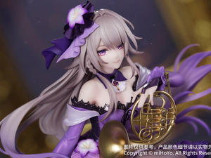 『崩壊：スターレイル』から「マダム・ヘルタ」がフィギュア化！メタリック塗装の台座は楽譜をかたどったレリーフ仕様 画像