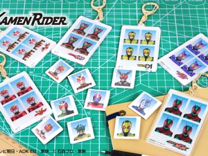 平成・令和ライダーが証明写真風にバッチリ決める！アクリルキーホルダー2種と缶バッジが予約販売 画像