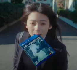 『人喰いの大鷲トリコ』をくわえる女子高生がインパクト大！PS Plus新CM「出会うって、革命。」篇が公開―特設ページも公開、Xキャンペーンも実施中