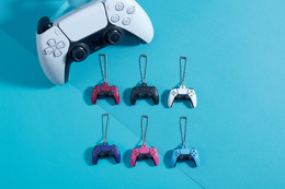 PS5のコントローラーをミニサイズで再現！方向キーとアクションボタンには透明パーツを使用