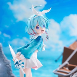 はにかみ笑顔が素敵…！TVアニメ「ブルアカ」よりアロナが立体化―透き通った空気感、振り向き姿の躍動感を再現