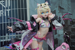 ホロライブ・フワモコやゲーマーズ等身大フィギュアの可愛さが無限大！「ミクxガンダムW」コラボなど「ワンフェス」を電脳アイドルが彩る【WF2025夏】