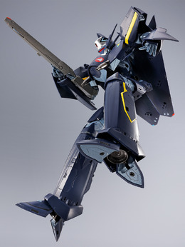 「マクロス7」ガムリン木崎が駆る「ステルスバルキリー」をDX超合金で立体化！ステルス性重視の機体形状、ファイター形態での薄さを再現