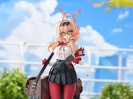 レギンスで魅せるふとももに惹かれる…！『ブルアカ』より、制服姿の「チナツ」1/7スケールフィギュアが予約受付開始