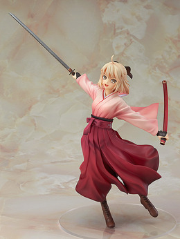 漫画「コハエースEX」の「桜セイバー」がフィギュア化、桜をイメージした袴のあざやかなカラーが印象的