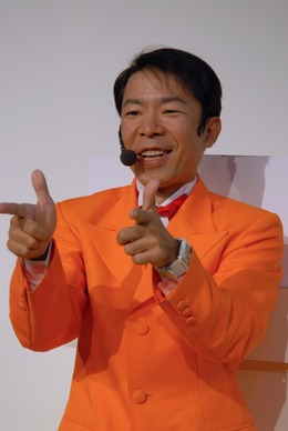 【TGS2008】ダンディー坂野さんがDS『ガーデニングママ』を紹介