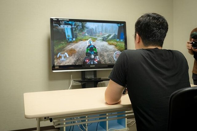 最高にタフなレースゲー『オーバーパス』はどれだけリアル？声優・白石稔と四輪バギーでオフロードを攻めてきた