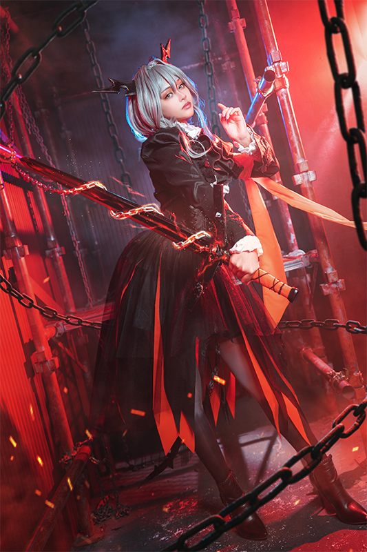 『アークナイツ』タルラ／モデル：KAPI （@KAPI_827MP）、撮影：乃木章（@Osefly）、レタッチ：冥音（@Mingyincoser）