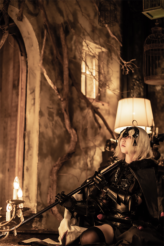 ジャンヌ・ダルク〔オルタ〕／モデル：ねぎこ（@Luxaky920）、撮影：メイジ（@Mage_Industry）