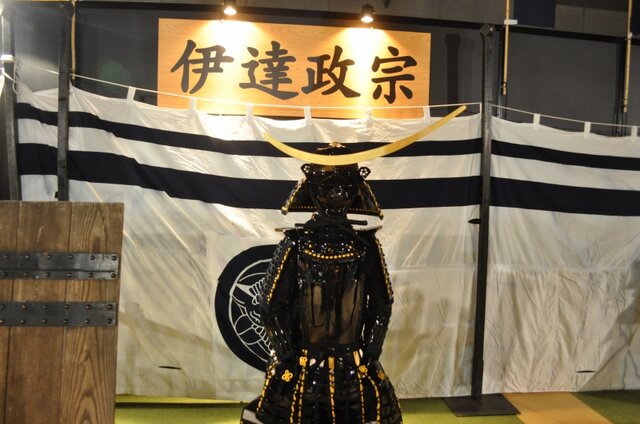【TGS2009】戦国武将の兜にみんな釘付け～歴史ゲームが大人気