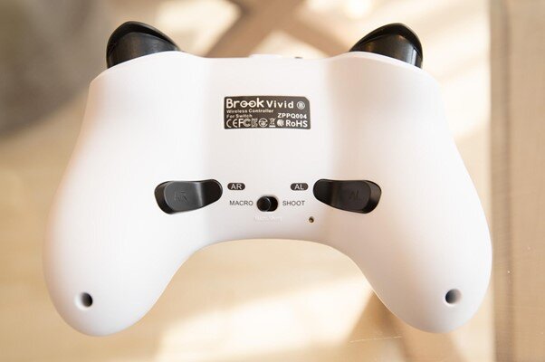「Brook Vivid Switch用 ワイヤレス コントローラー」でオシャレに遊ぼう！背面ボタン、マクロ機能などゲーマーの欲しい機能も完備