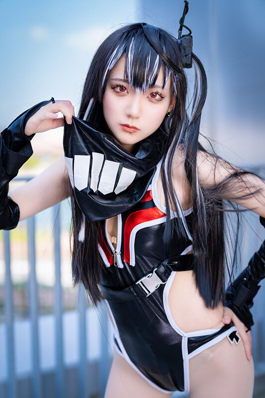 U-47『アズールレーン』／暁（@Akatsuki_cos_08）