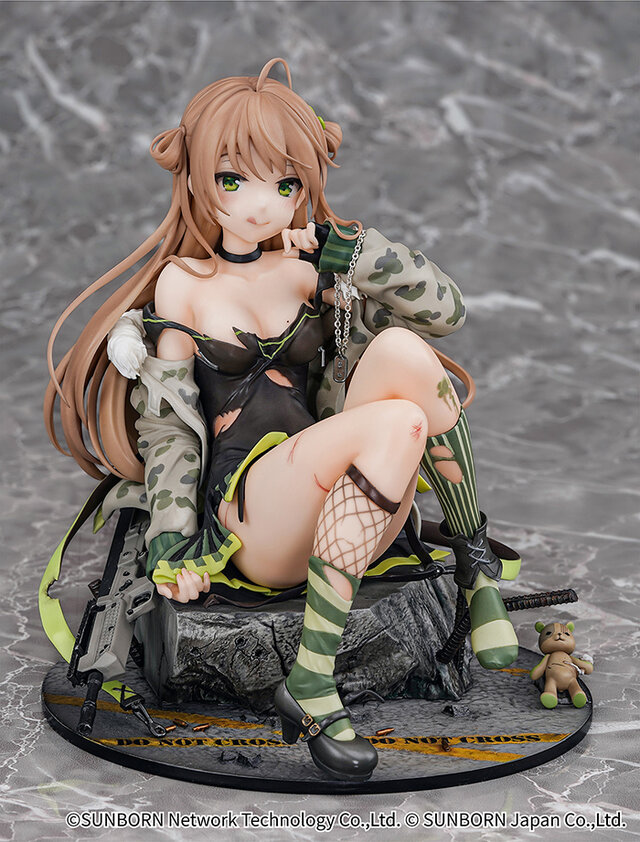 『ドルフロ』ダメージを受けた「Am RFB」がフィギュアに！破れた服と、余裕の“舌ペロ”がアンバランスな美しさを生む