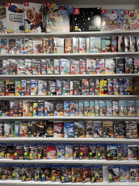 ジョイコン探して一千里…海外で買ったジョイコンは日本のスイッチで動くのか？モロッコ～スイスゲーム店探訪記【異国ファストトラベル】