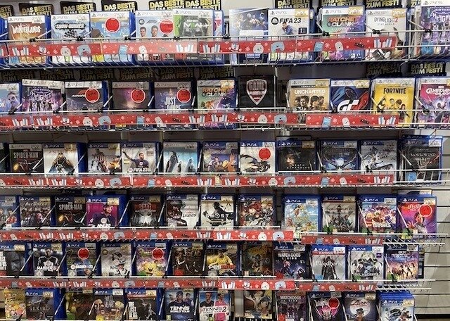 ジョイコン探して一千里…海外で買ったジョイコンは日本のスイッチで動くのか？モロッコ～スイスゲーム店探訪記【異国ファストトラベル】