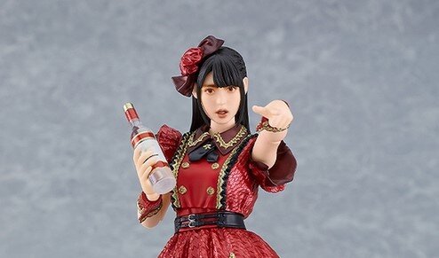 上坂すみれさんが、声優初のfigma化！本人を全身スキャン、「台本」「酒瓶」等の付属パーツで多彩なアクションを徹底再現