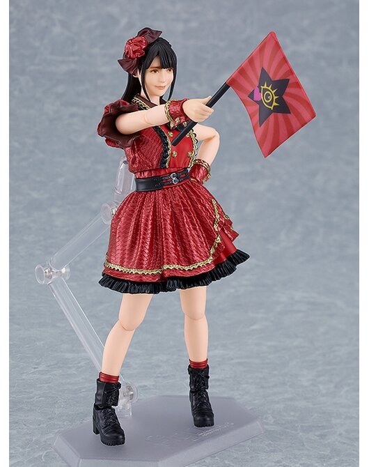上坂すみれさんが、声優初のfigma化！本人を全身スキャン、「台本」「酒瓶」等の付属パーツで多彩なアクションを徹底再現