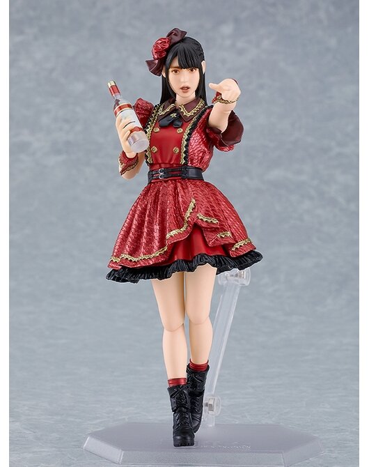 上坂すみれさんが、声優初のfigma化！本人を全身スキャン、「台本」「酒瓶」等の付属パーツで多彩なアクションを徹底再現