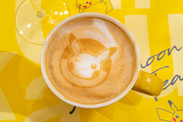 ピカチュウ アート・カフェラテ ¥1,265