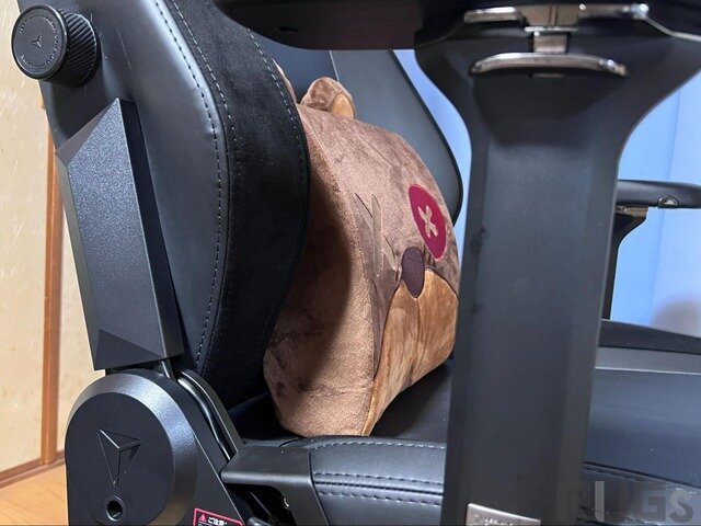 ゲーミングチェア「Secretlab」で部屋を“グリーン車”にしよう！酷使されがちなゲーマーの身体の強い味方「メモリーフォームランバーピロー」とは