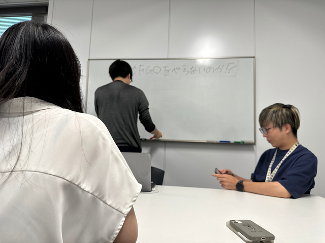 「絶対に『FGO』は遊ばない」と豪語している人を編集部が全身全霊で説得。現代の天岩戸を猛プレゼンで発破解体した