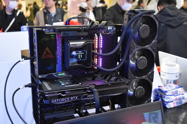 JR品川駅に「カスタムPCショールーム 2023」が出現！MSIのPCパーツとインテルCPU、ニトリのゲーミング家具が提案するスタイリッシュなライフスタイル