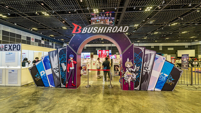 「BUSHIROAD」ブースは、カードゲーム「ヴァイスシュヴァルツ」に力を入れていた