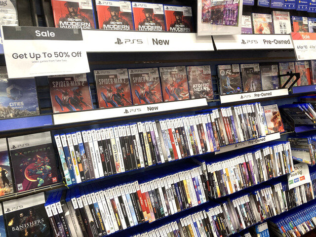 アメリカはやっぱり「Xbox優勢」の国？ 現地ゲームショップGameStopに突撃！【アメリカ渡航レポート】