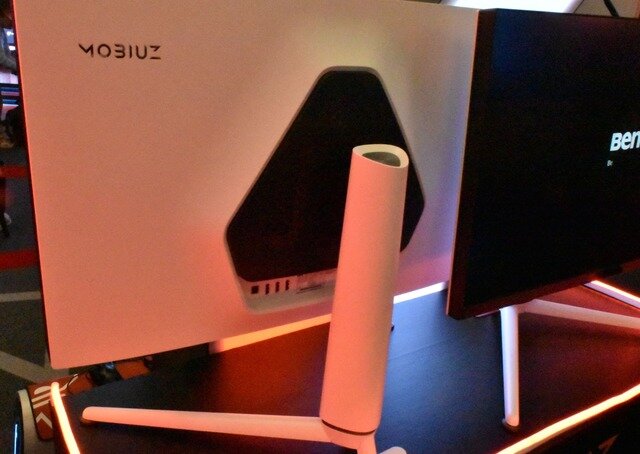 AIが自動でコントラストなどを調整！“モニターがゲーム体験を変える”「MOBIUZ」新製品「EX321UX」を味わってきた【イベントレポ】