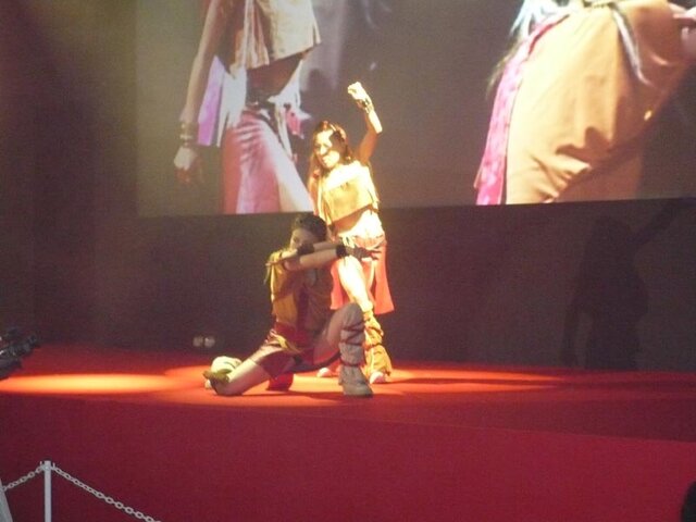 【TGS2007】テクモブースでは新作『NINJA GAIDEN Dragon Sword』をリア・ディゾンさんがプレイ！