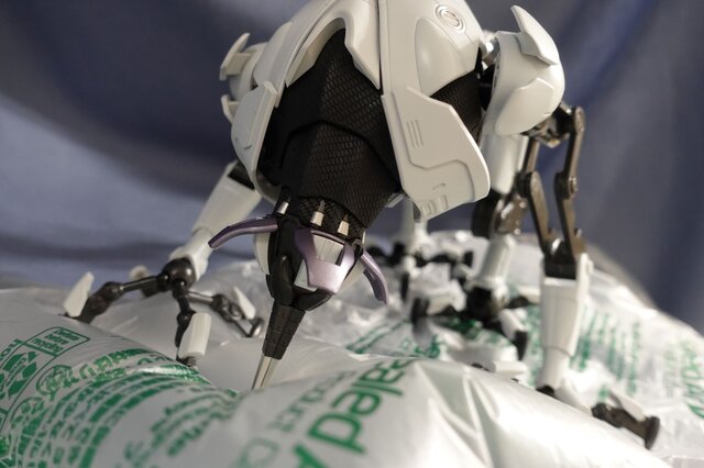 『figma METROID DREAD E.M.M.I.』開封の儀―カッコよくも不気味なE.M.M.I.の挙動を完全再現！