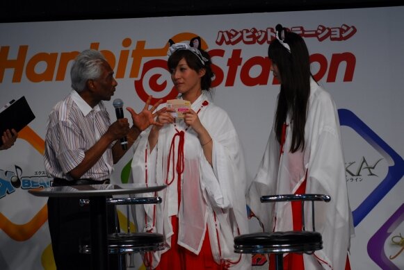 『ちょいトレ英会話』ステージはウィッキーさん旋風に－「HanbitStation2010」