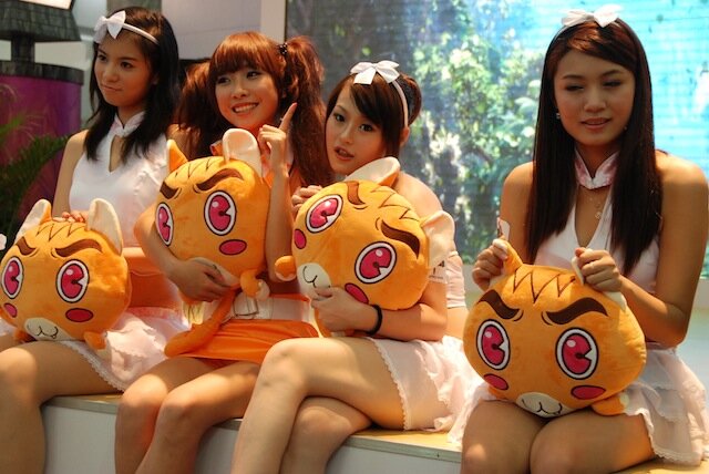 【China Joy 2010】中国最大のゲーム展示会はじまる・・・まずは美人揃いのコンパニオンを紹介