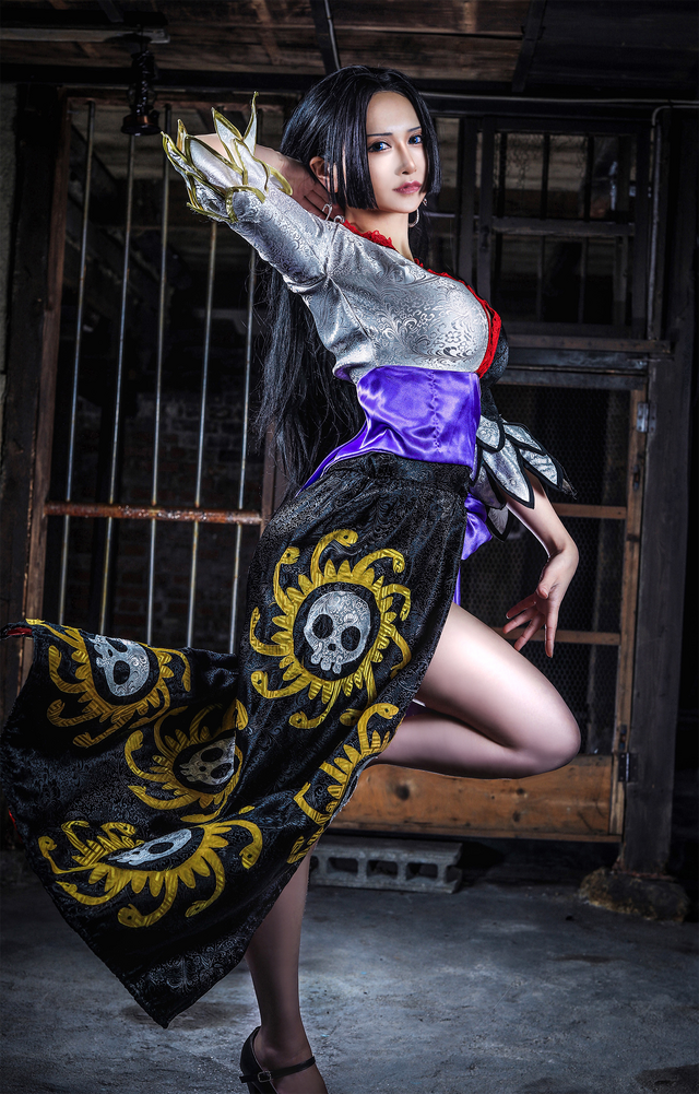 ボア・ハンコック「ONE PIECE」／るなちっち（X：@LunA_DM2）、やくら（撮影：@yakura0610）
