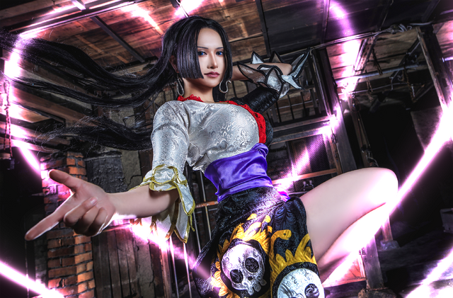 ボア・ハンコック「ONE PIECE」／るなちっち（X：@LunA_DM2）、やくら（撮影：@yakura0610）