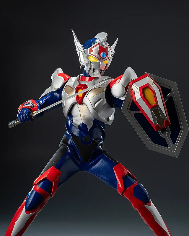 「電光超人グリッドマン 魔王の逆襲」より「フィグゼロ　グリッドマンシグマ」登場！武器からポーズまで、動かせて発光する可動フィギュアがたまらない