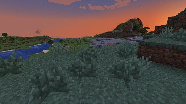 『マインクラフト』次回アプデで牛のバリエーションや蛍が飛ぶ低木などが追加！ スナップショットなどで体験可能