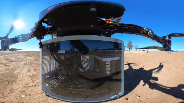 ゲーミングPCが空を飛ぶ！RTX4090搭載PCをドローンに改造。馬鹿げた挑戦をやり遂げる制作者の熱意に称賛の声も