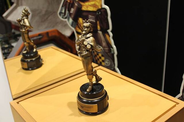見慣れた“あの武器”が目の前に！「Apex Legends Gallery + POP UP STORE」レポートーお馴染み“ネッシー”やコンセプトアートも