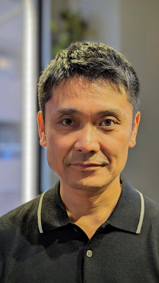 『ケツバトラー』が初対面の距離を縮める！？広島工科大学との共同実験で、恥ずかしさを感じていた人ほど親しみやすくなる傾向が明らかに