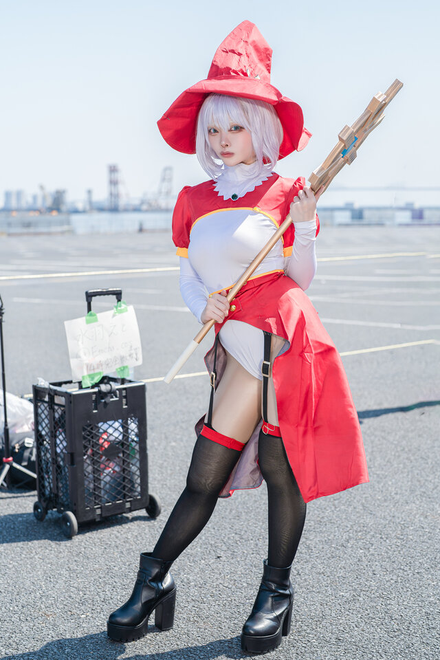 【コスプレ】フィット感のある衣装で“2.5次元”のボディを完全再現！曲線の見せ方まで完璧な美女レイヤー【写真10枚】