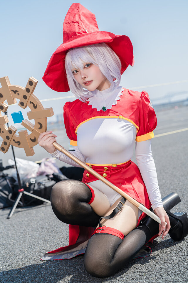 【コスプレ】フィット感のある衣装で“2.5次元”のボディを完全再現！曲線の見せ方まで完璧な美女レイヤー【写真10枚】
