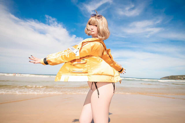 アニス（水着）／墨嵐Maura（X：@Maura24712204）