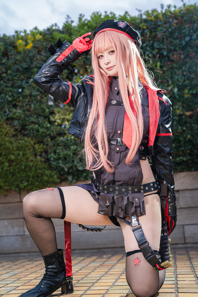 ラピ『勝利の女神：NIKKE』／星乃 みくる（X：@MIKURU_cos_）